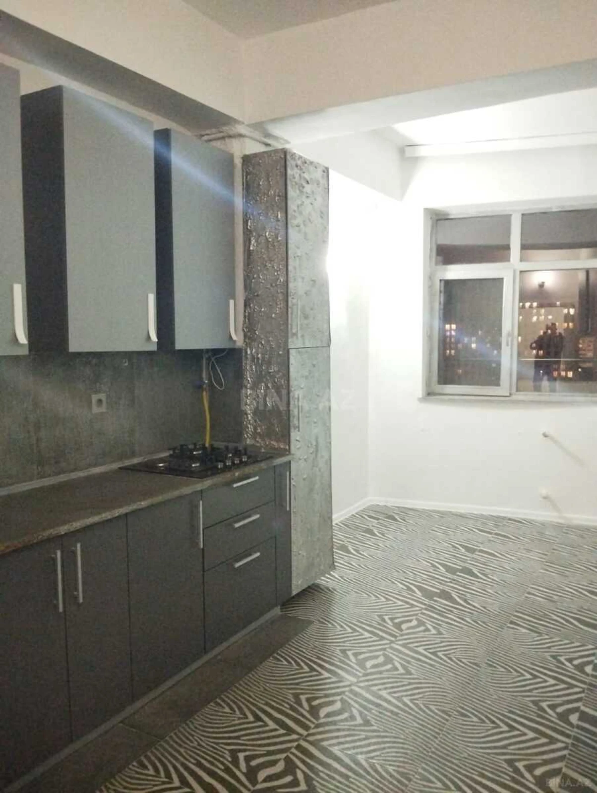 Satılır 2 otaqlı mənzil 125 m²