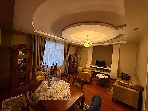 Satılır 2 otaqlı mənzil 91 m²