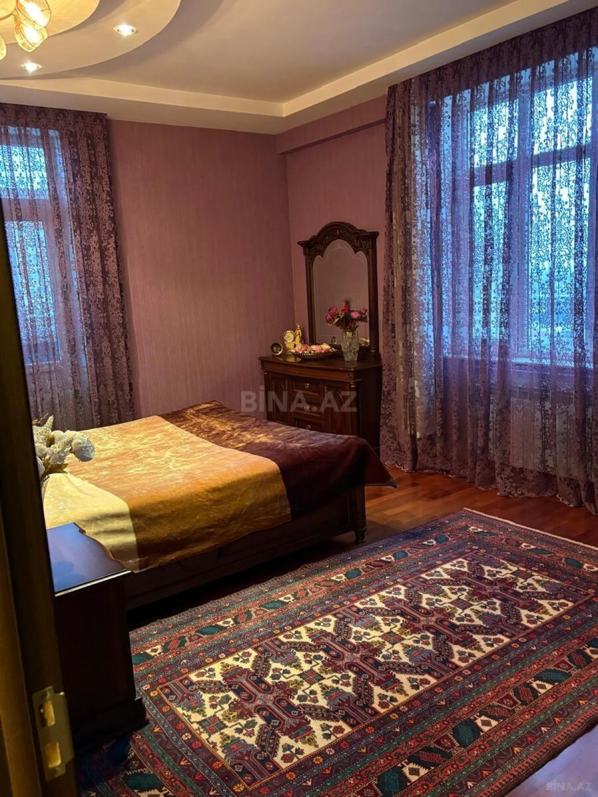 Satılır 2 otaqlı mənzil 91 m²