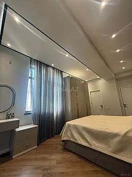 Satılır 3 otaqlı mənzil 118 m²