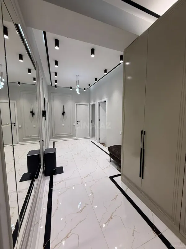 Satılır 3 otaqlı mənzil 118 m²