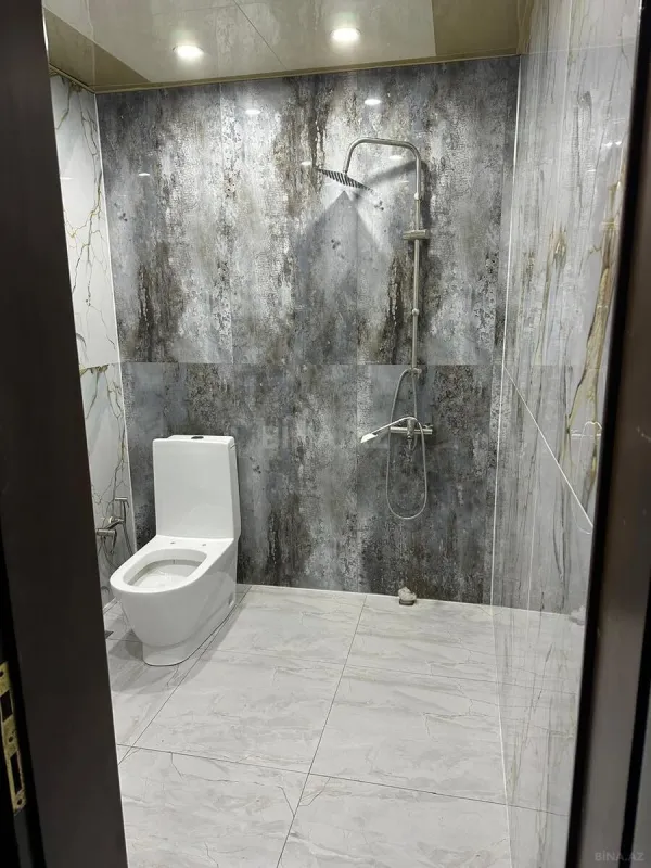 Kirayə verilir 4 otaqlı mənzil 125 m²