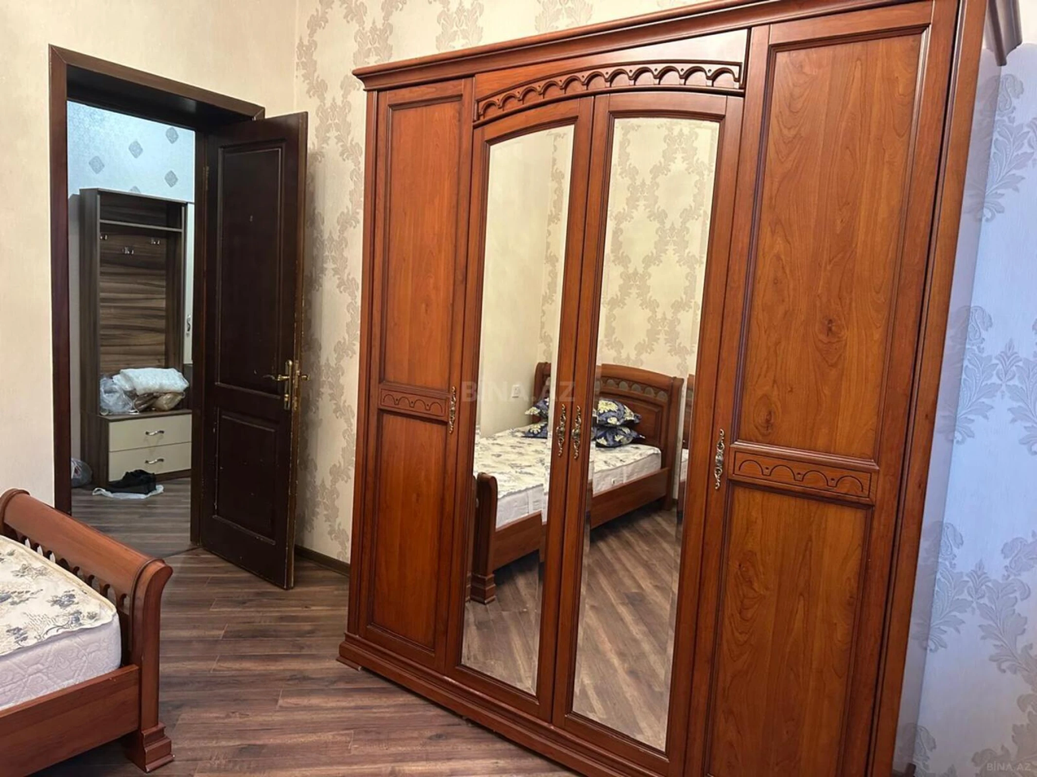 Kirayə verilir 4 otaqlı mənzil 125 m²