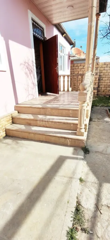 Satılır 3 otaqlı həyət evi 100 m²