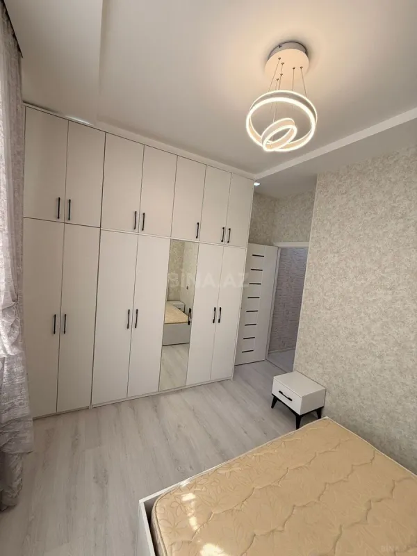 Kirayə verilir 2 otaqlı mənzil 68 m²