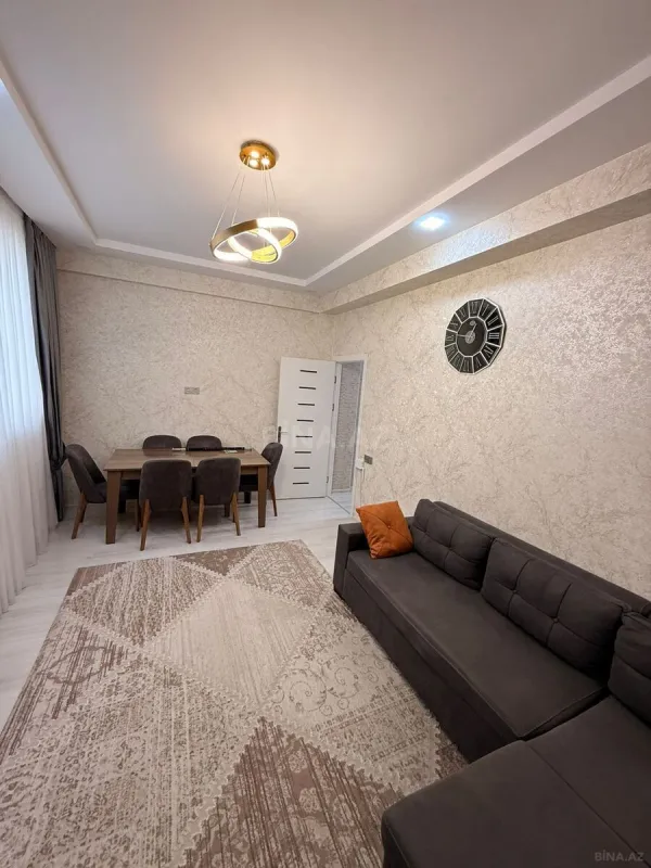 Kirayə verilir 2 otaqlı mənzil 68 m²