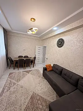Kirayə verilir 2 otaqlı mənzil 68 m²