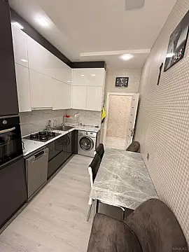 Kirayə verilir 2 otaqlı mənzil 68 m²