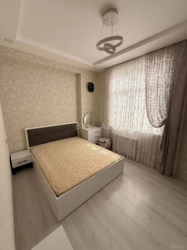 Kirayə verilir 2 otaqlı mənzil 68 m²