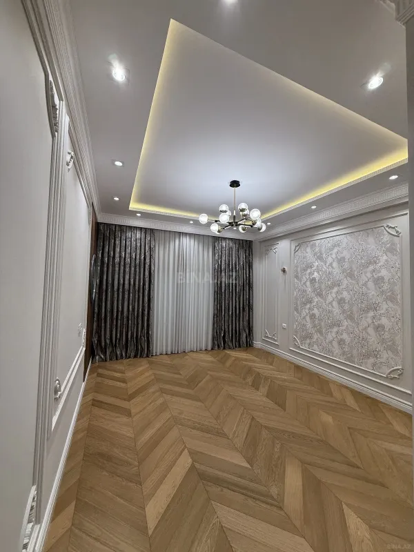 Satılır 3 otaqlı mənzil 145 m²