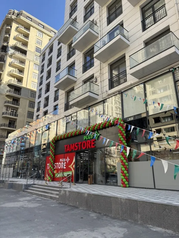 Satılır 3 otaqlı mənzil 145 m²