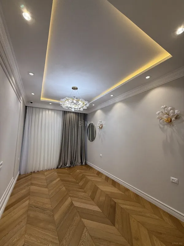 Satılır 3 otaqlı mənzil 145 m²
