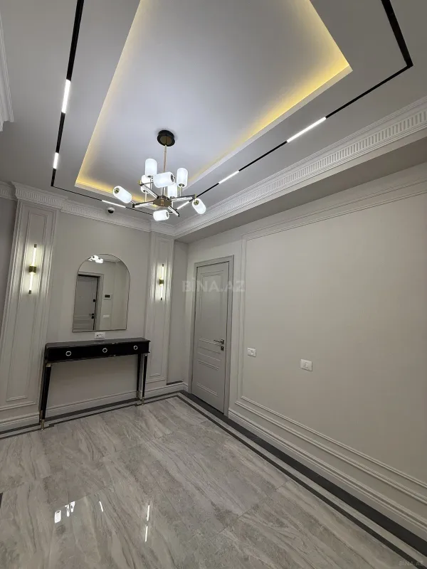 Satılır 3 otaqlı mənzil 145 m²