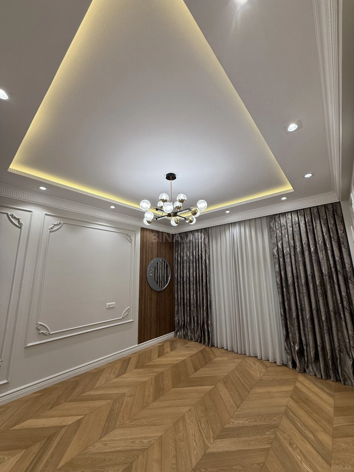 Satılır 3 otaqlı mənzil 145 m²