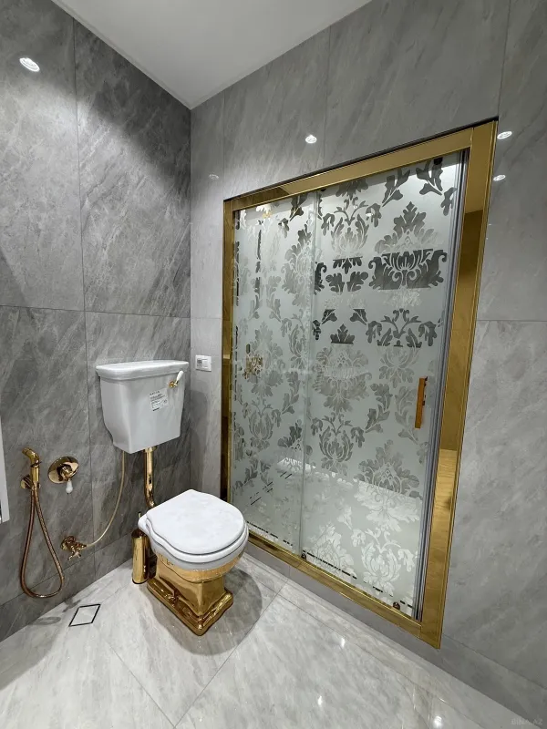 Satılır 3 otaqlı mənzil 145 m²