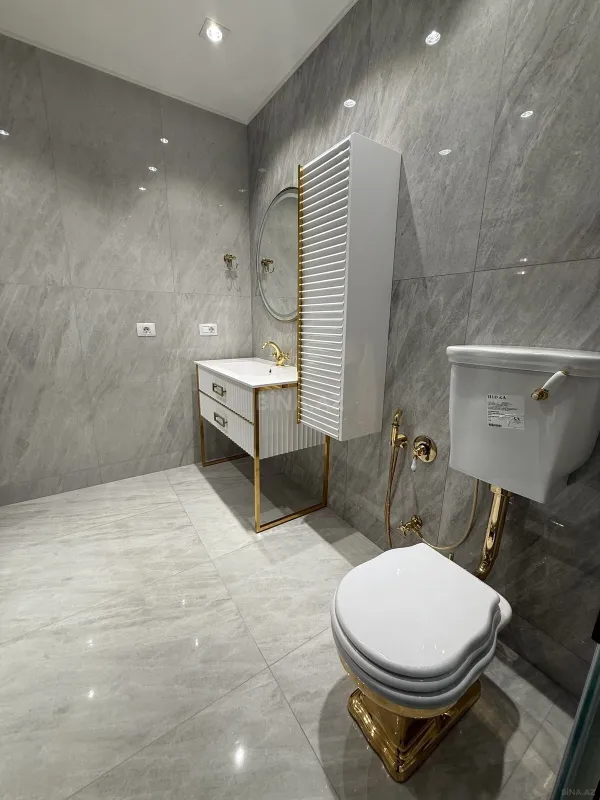 Satılır 3 otaqlı mənzil 145 m²