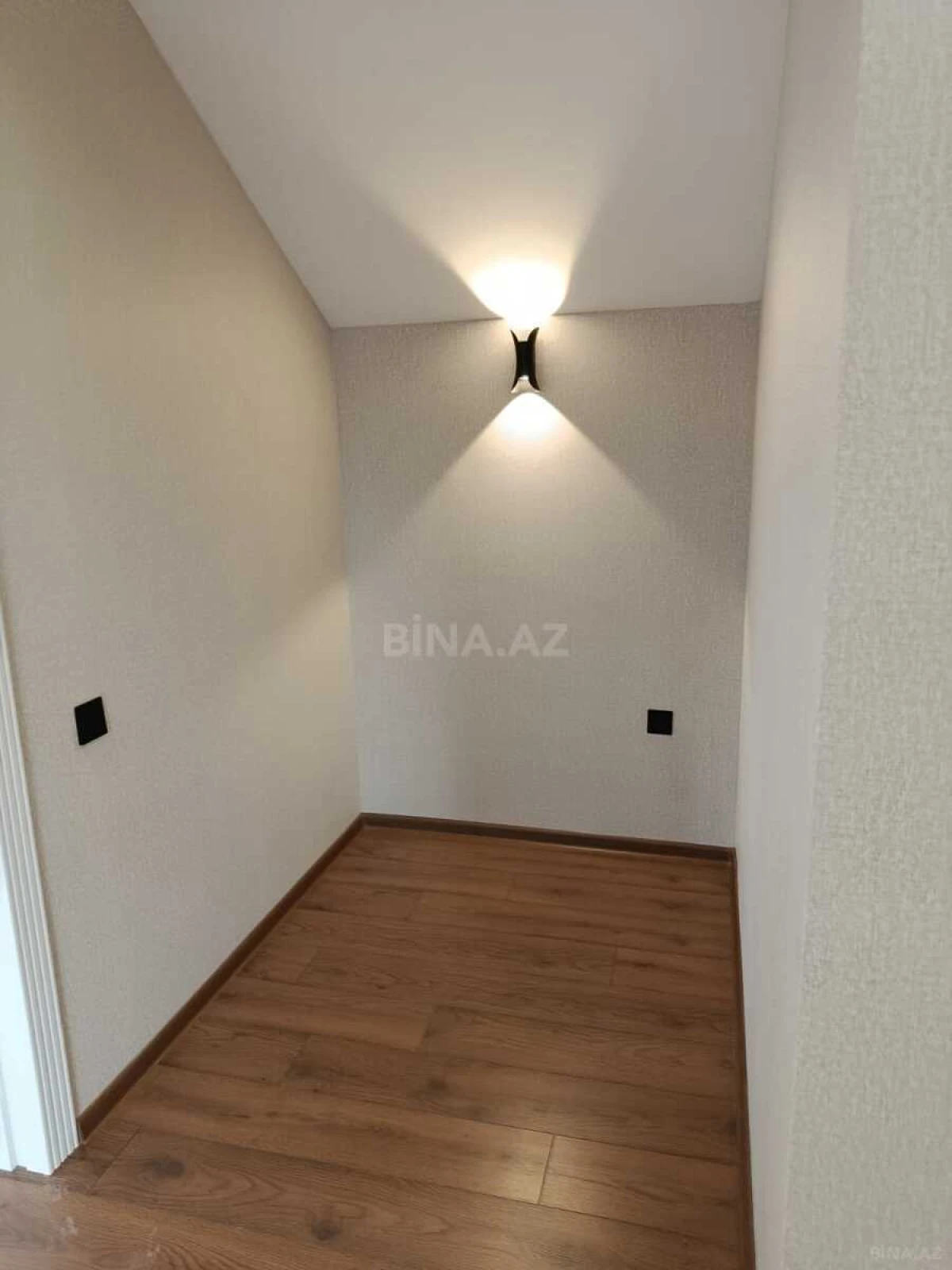 Satılır 4 otaqlı həyət evi 190 m²