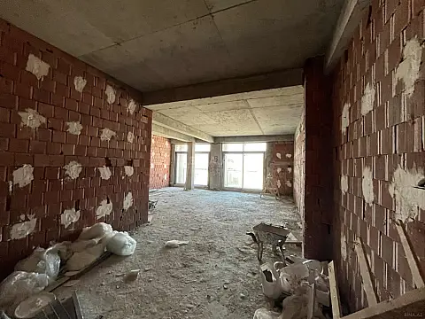 Satılır 2 otaqlı mənzil 86.5 m²