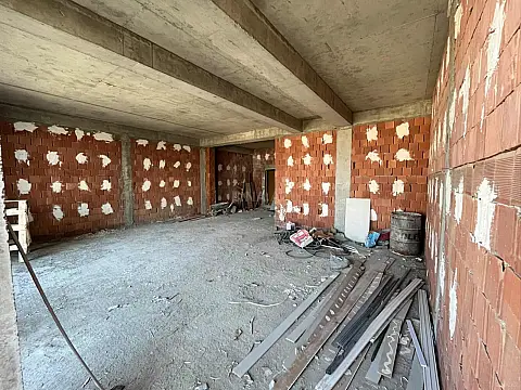 Satılır 2 otaqlı mənzil 86.5 m²