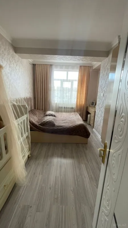Satılır 4 otaqlı mənzil 84.5 m²