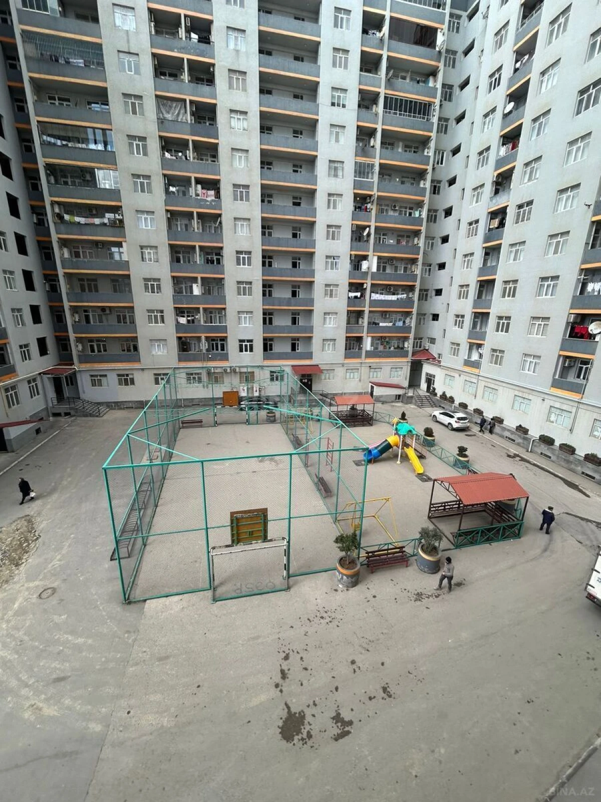 Satılır 4 otaqlı mənzil 84.5 m²