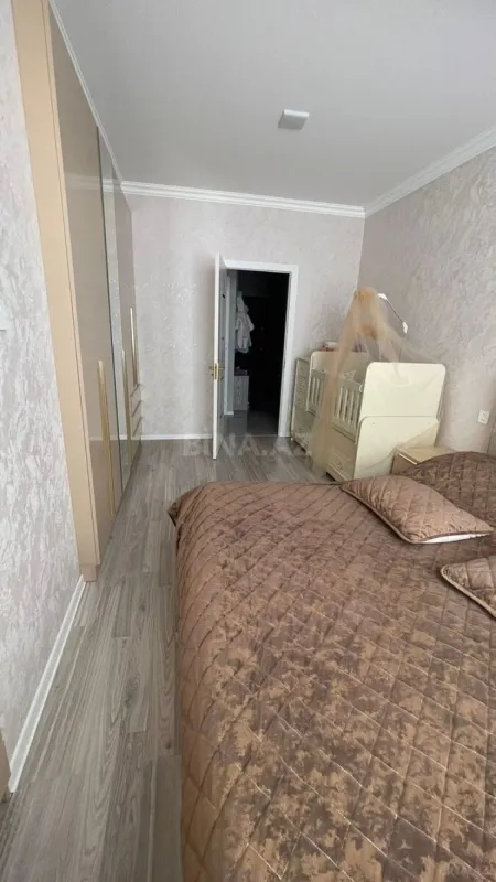 Satılır 4 otaqlı mənzil 84.5 m²
