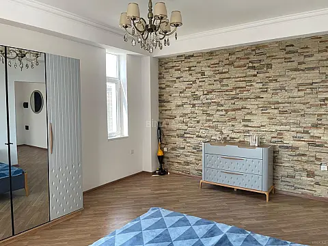 Kirayə verilir 1 otaqlı mənzil 55 m²