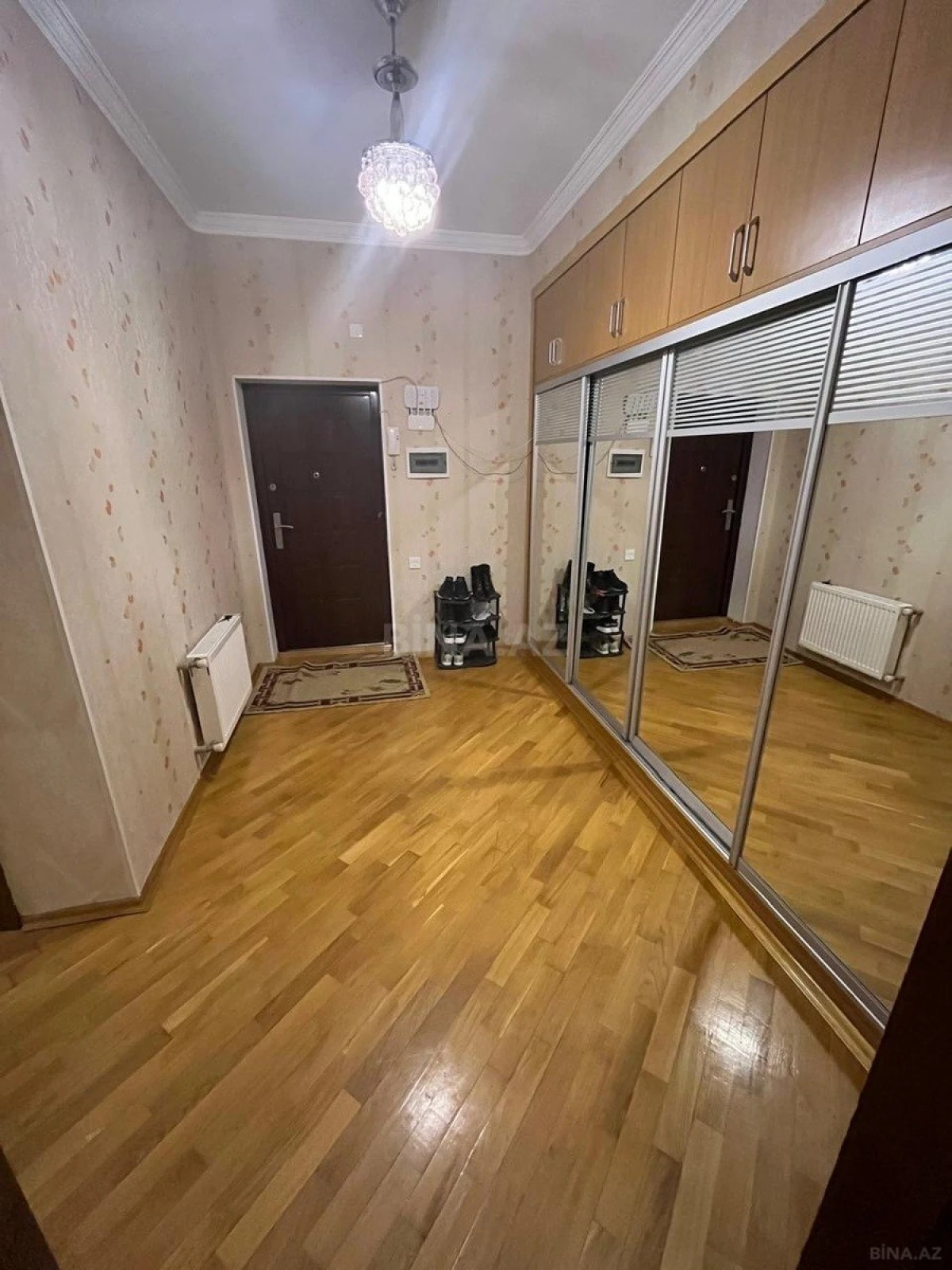 Satılır 2 otaqlı mənzil 90 m²
