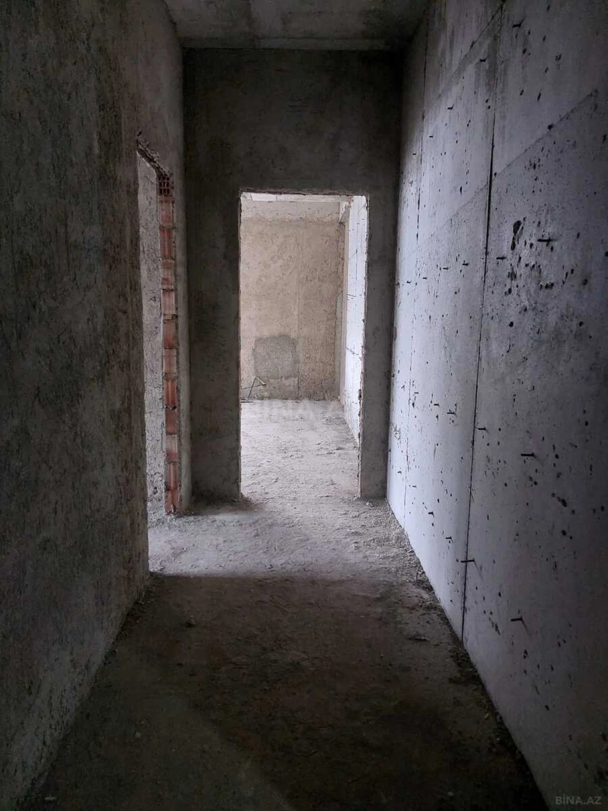 Satılır 4 otaqlı mənzil 170 m²