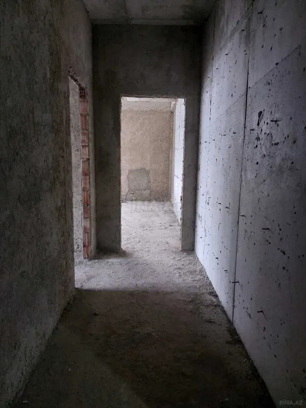 Satılır 4 otaqlı mənzil 170 m²