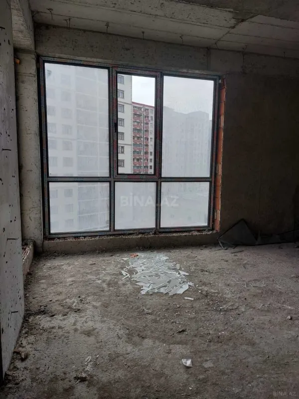 Satılır 4 otaqlı mənzil 170 m²
