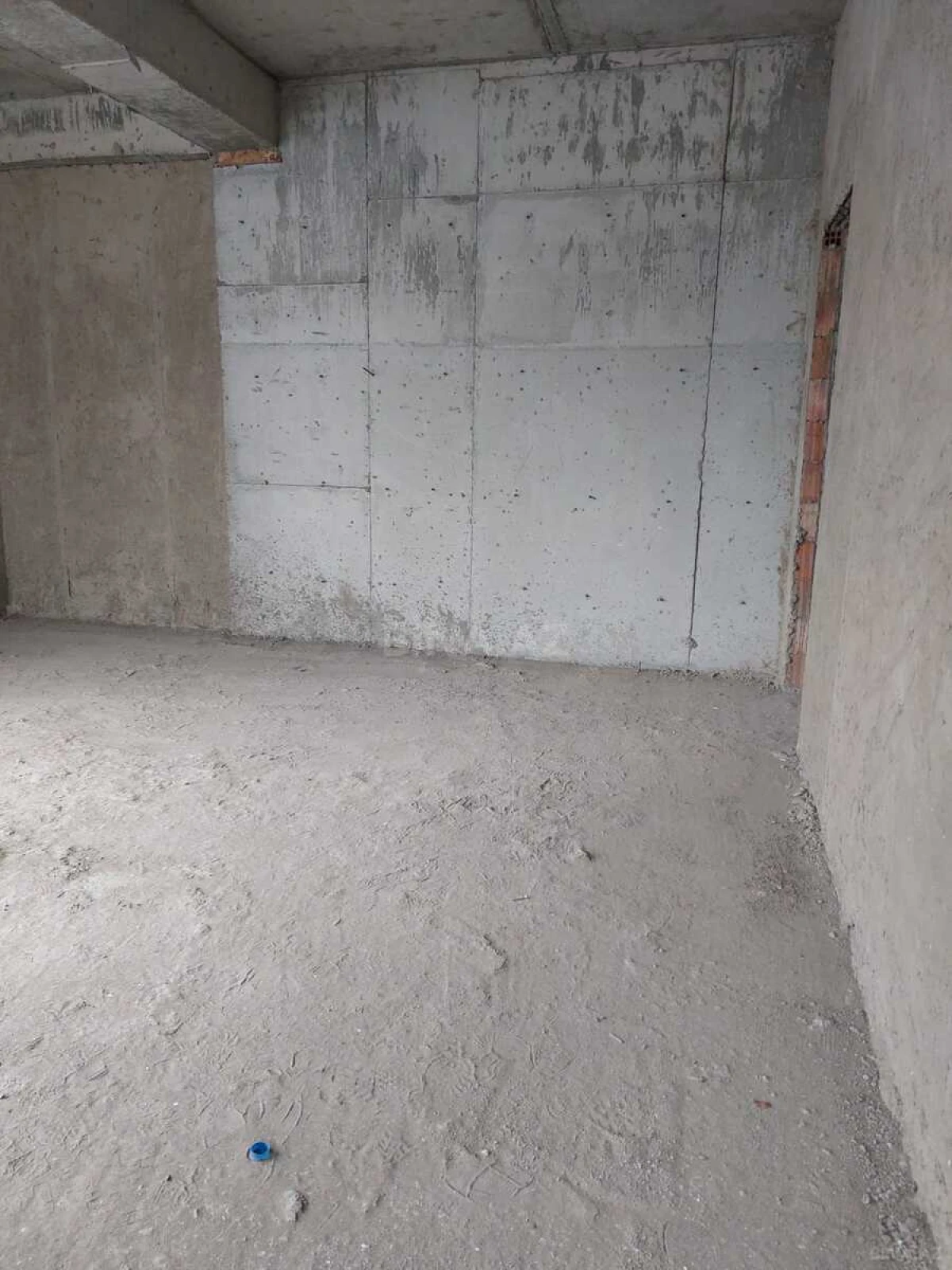 Satılır 4 otaqlı mənzil 170 m²