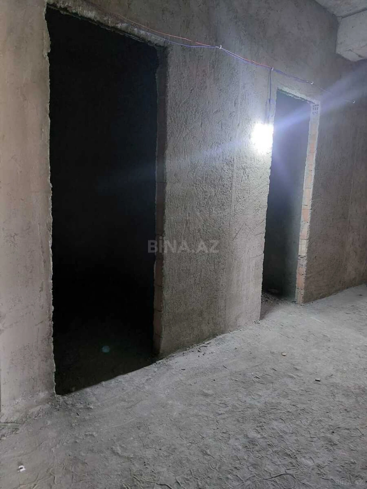 Satılır 4 otaqlı mənzil 170 m²