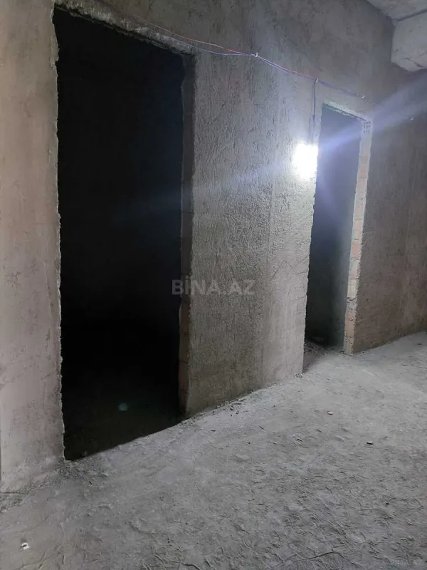 Satılır 4 otaqlı mənzil 170 m²