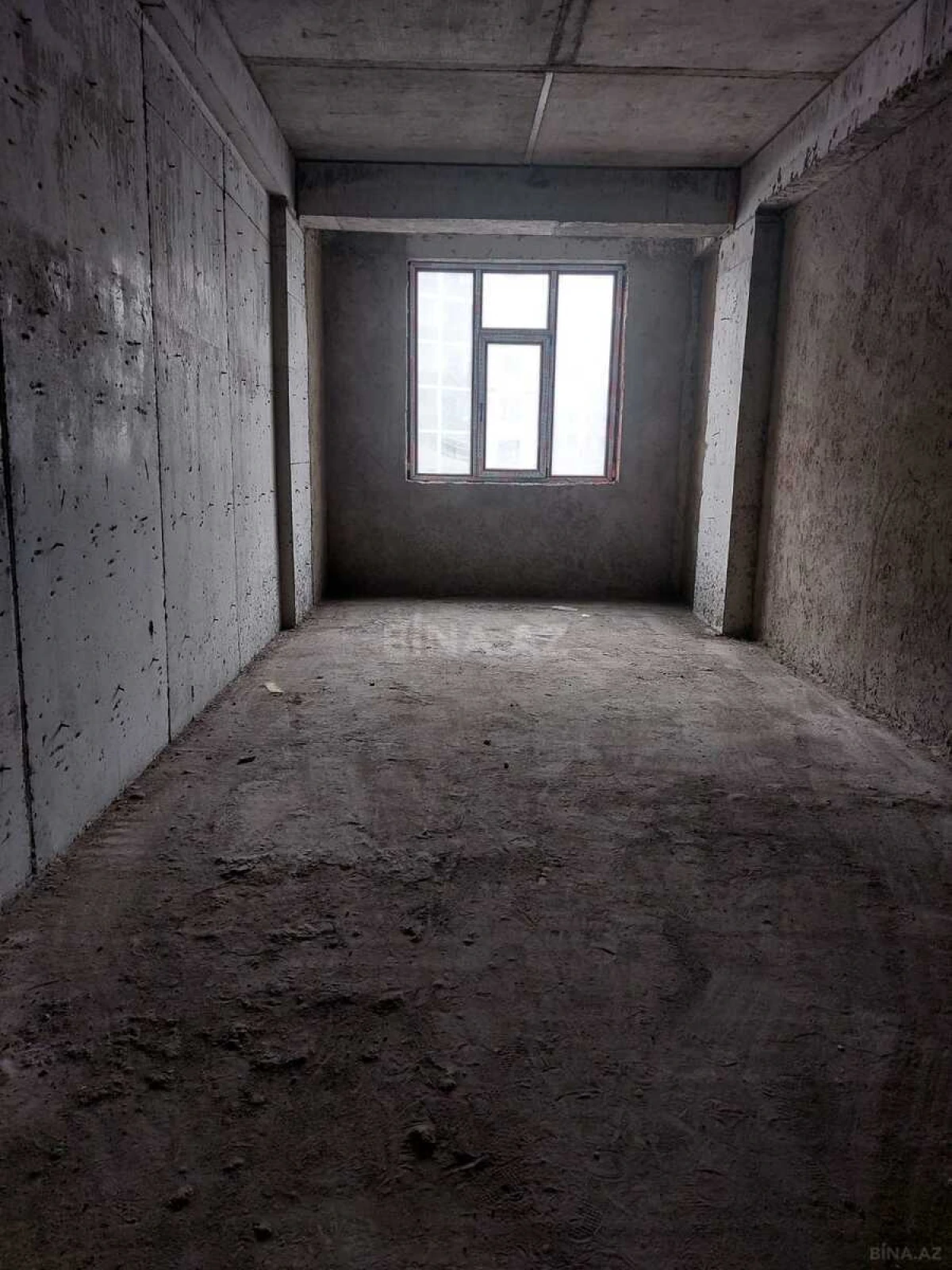 Satılır 4 otaqlı mənzil 170 m²