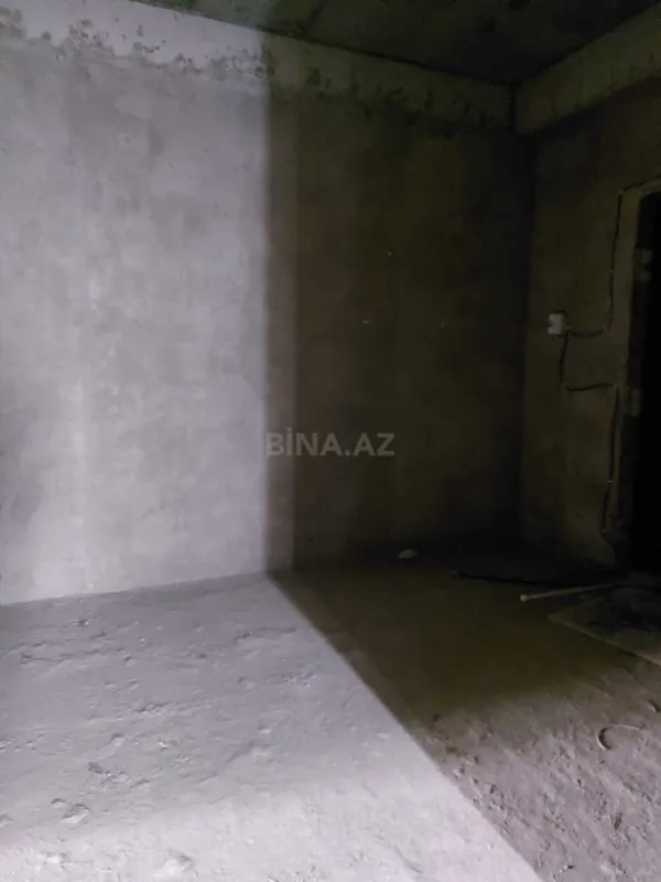 Satılır 4 otaqlı mənzil 170 m²