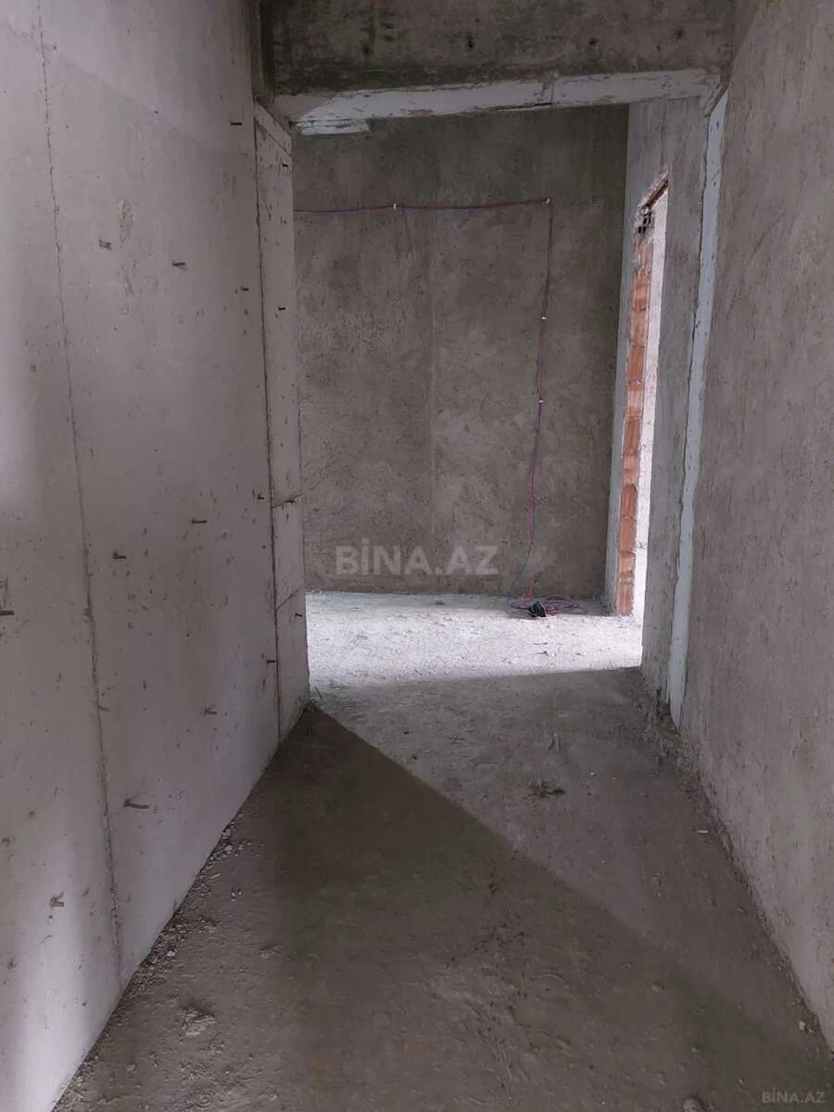 Satılır 4 otaqlı mənzil 170 m²