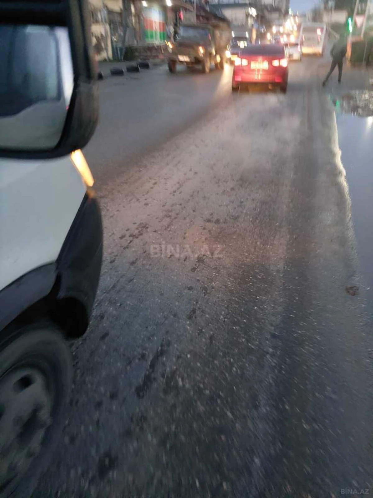 Satılır 4 otaqlı mənzil 170 m²