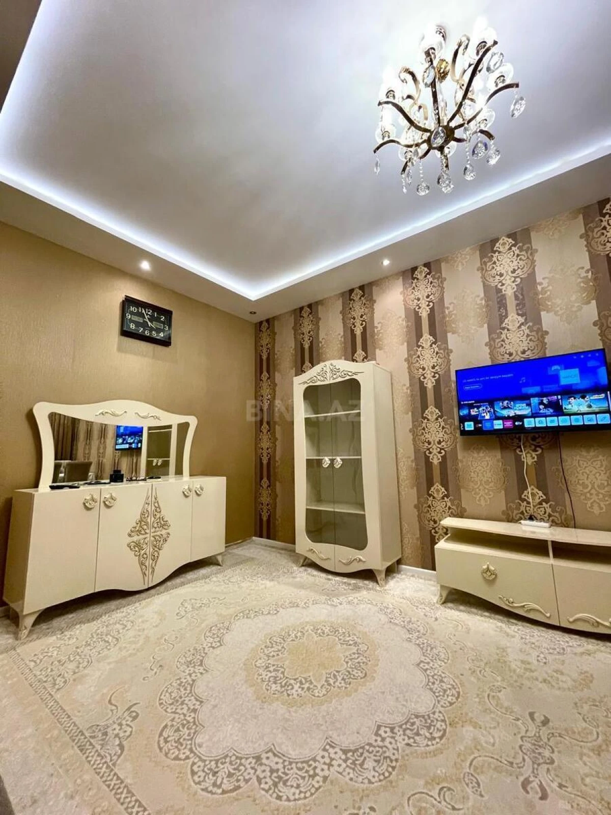 Kirayə verilir 3 otaqlı mənzil 100 m²