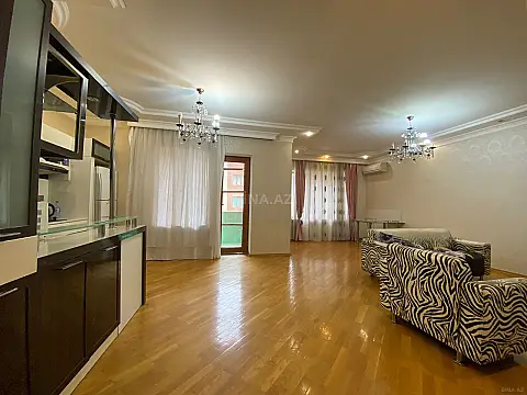 Satılır 3 otaqlı mənzil 115 m²