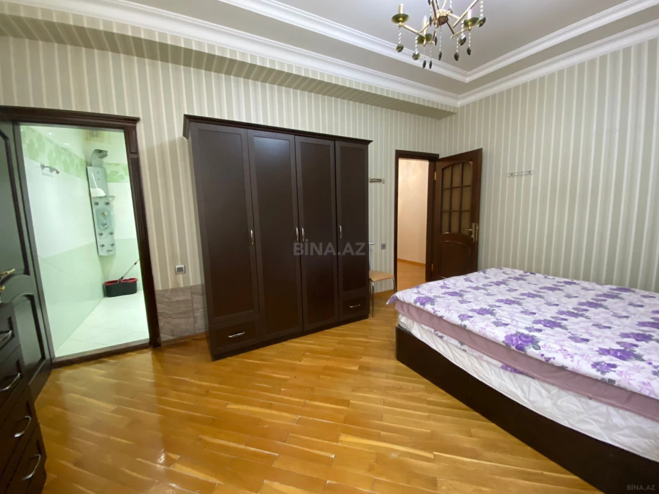 Satılır 3 otaqlı mənzil 115 m²