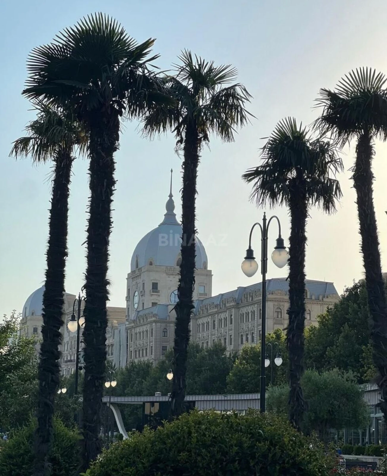 Satılır 3 otaqlı mənzil 115 m²