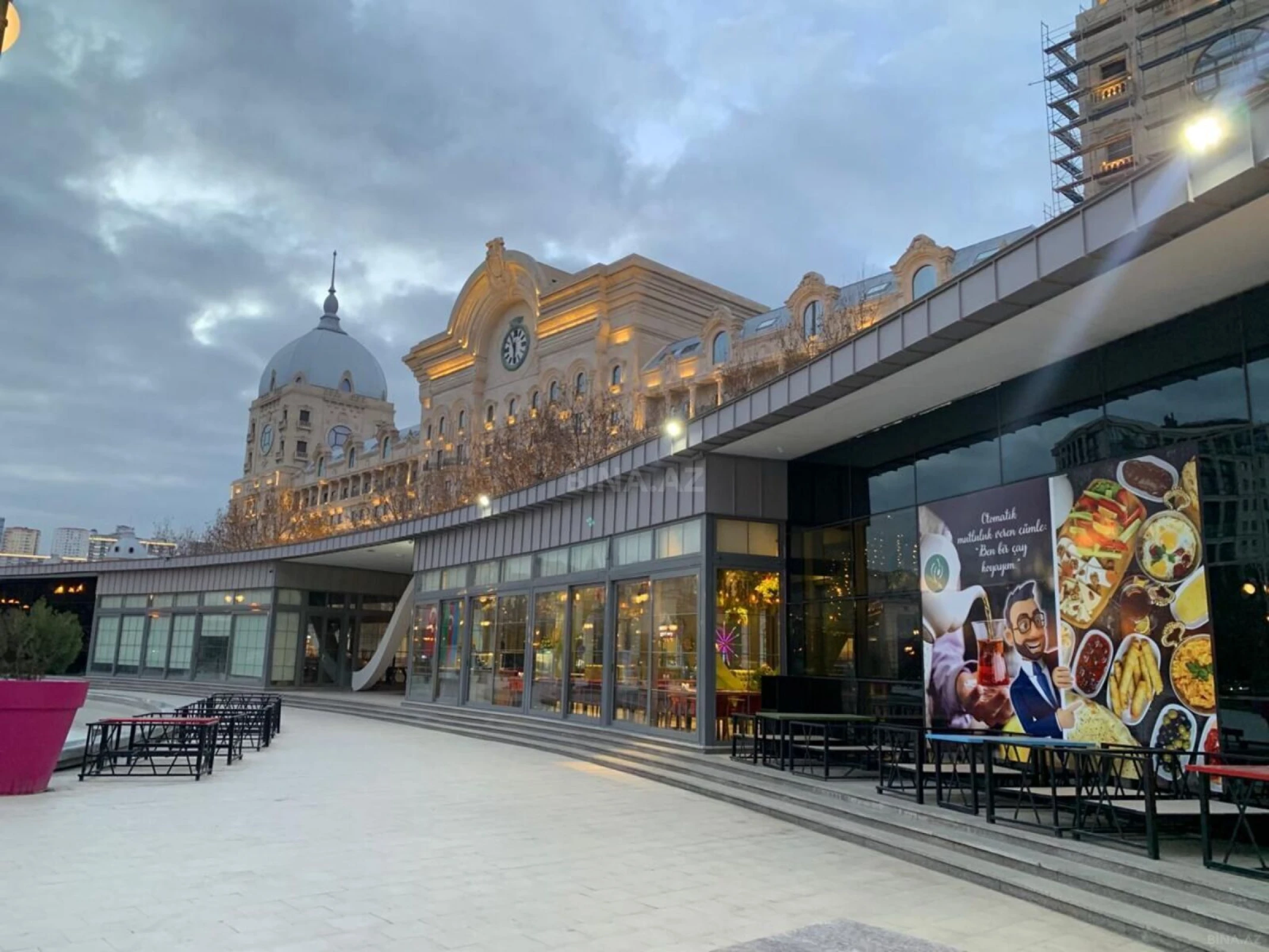 Satılır 3 otaqlı mənzil 115 m²