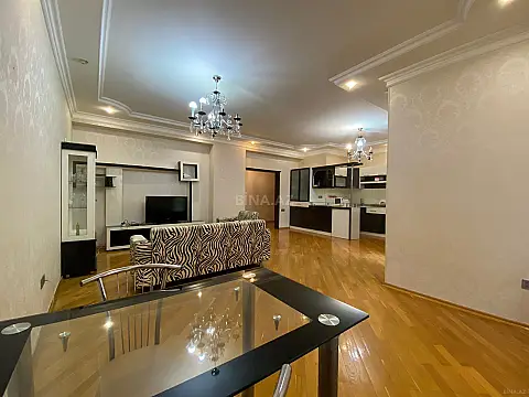 Satılır 3 otaqlı mənzil 115 m²