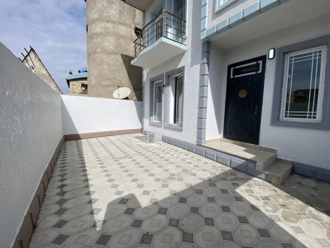Satılır 4 otaqlı həyət evi 140 m²