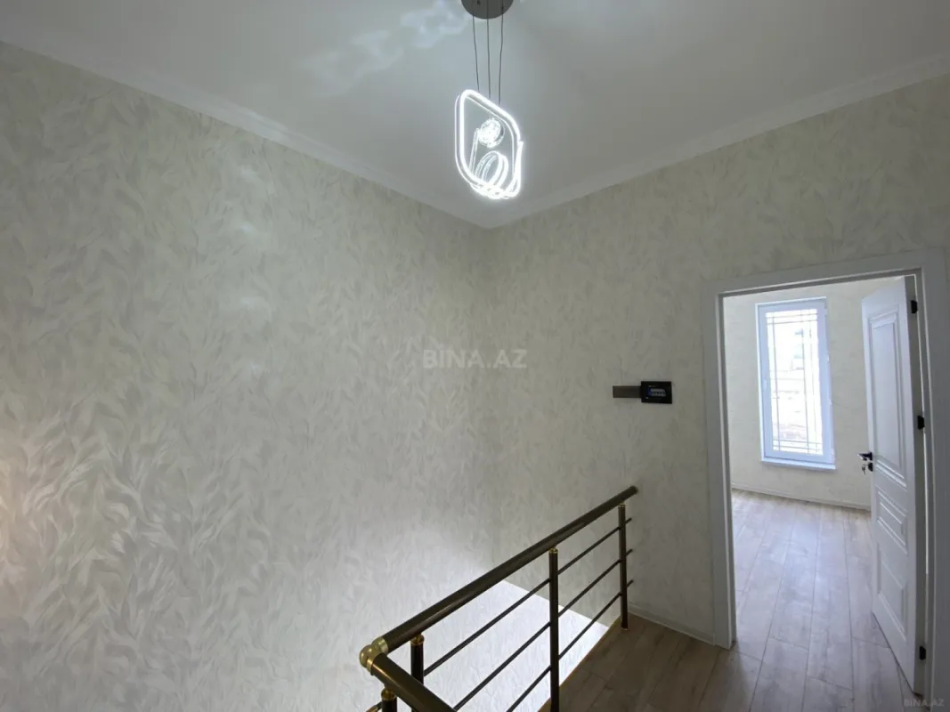 Satılır 4 otaqlı həyət evi 140 m²
