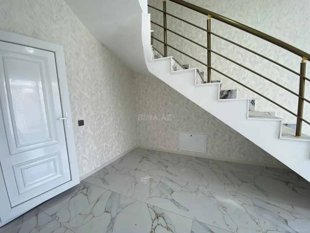 Satılır 4 otaqlı həyət evi 140 m²
