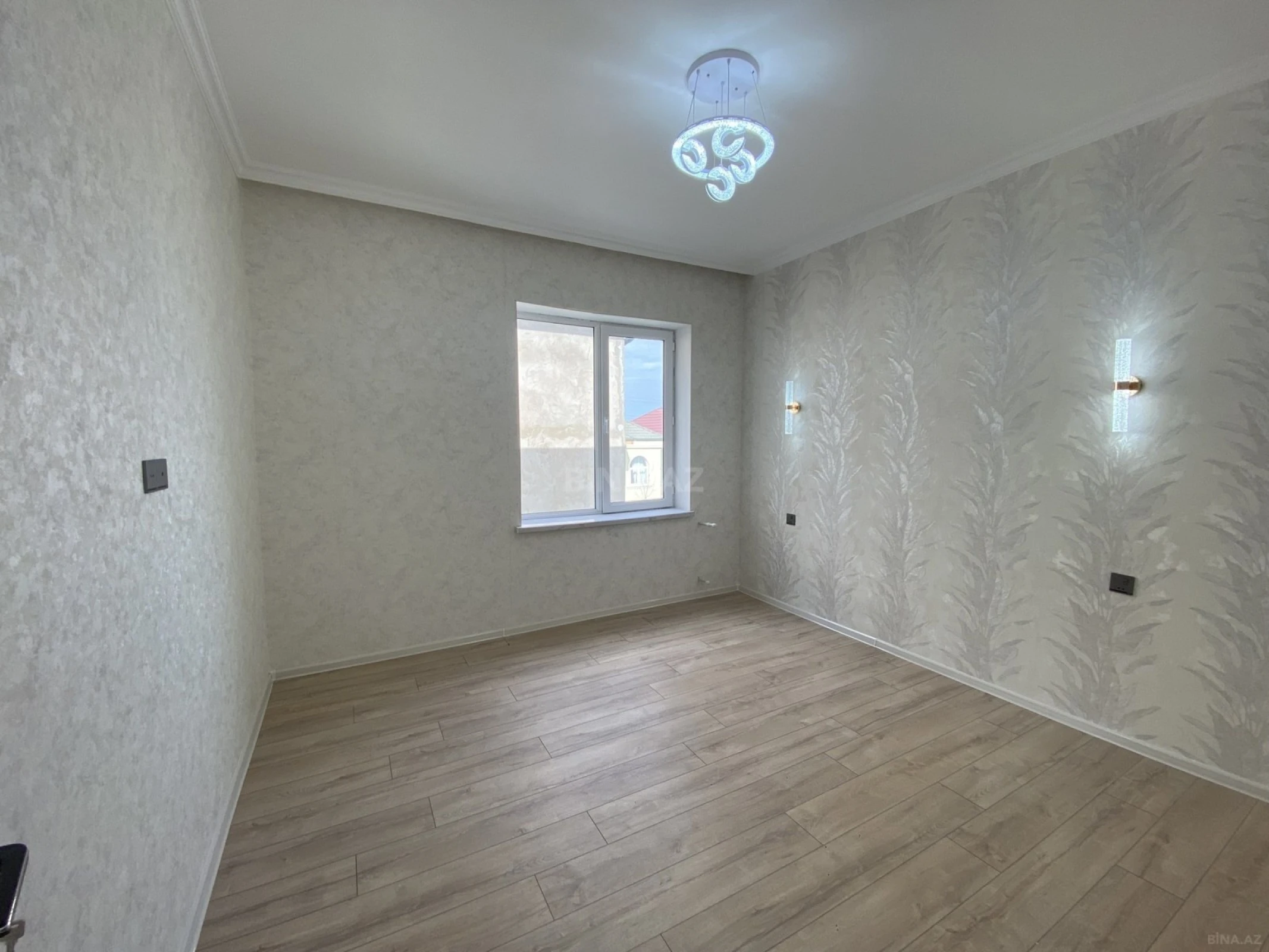 Satılır 4 otaqlı həyət evi 140 m²