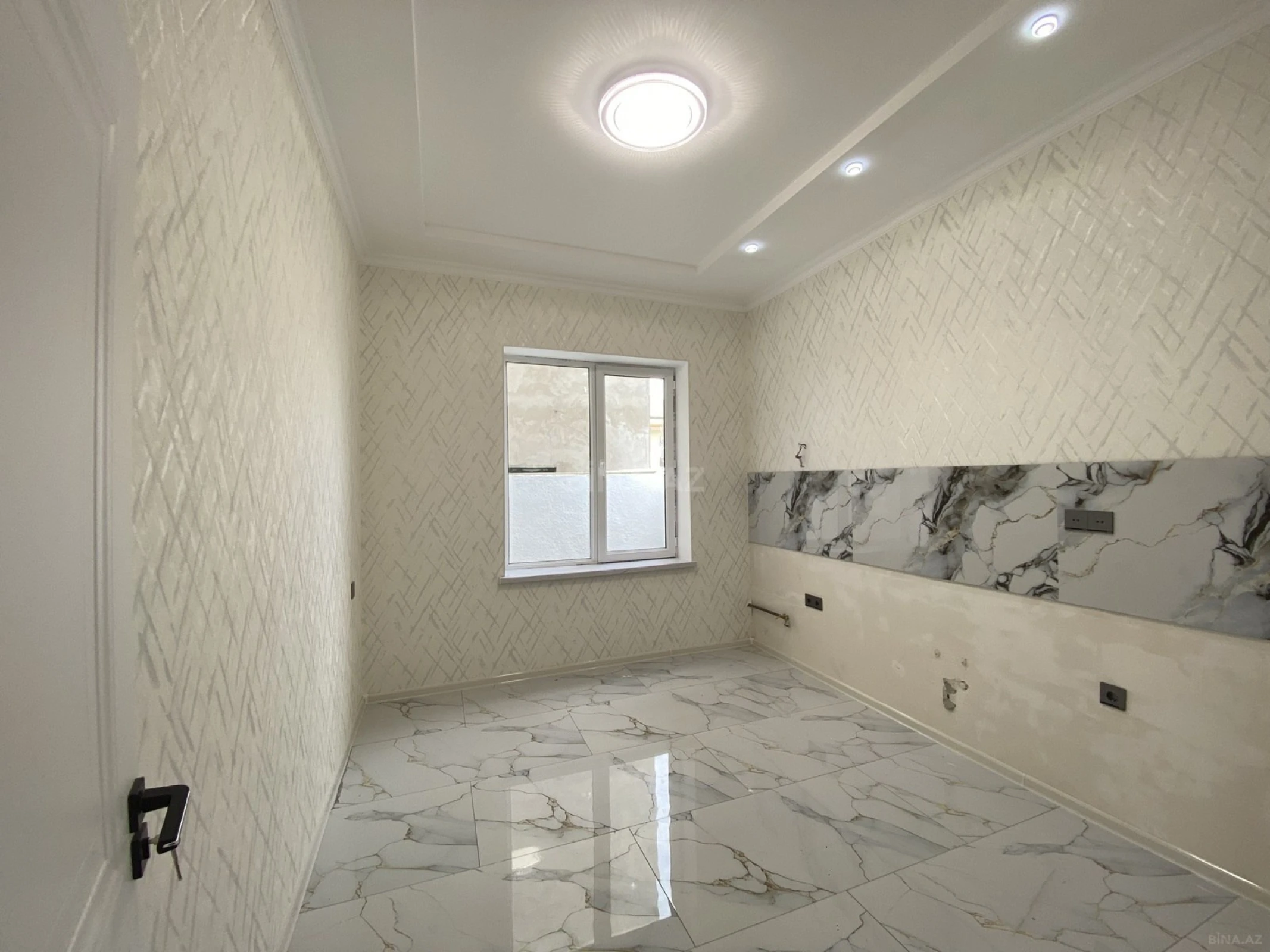 Satılır 4 otaqlı həyət evi 140 m²