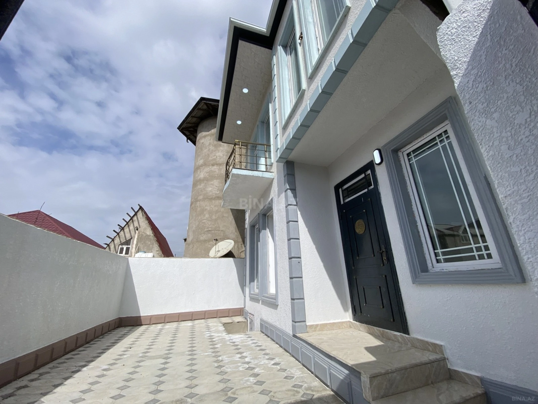 Satılır 4 otaqlı həyət evi 140 m²